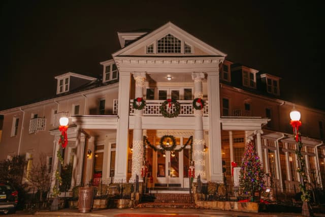 chistmas at Inn at wise